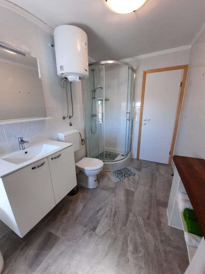 Apartment Baratula 穆泰尔岛 外观 照片